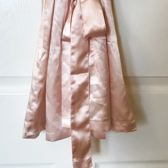 PRETTY ROBES Pink Satin Robe - Picture 3 of 14